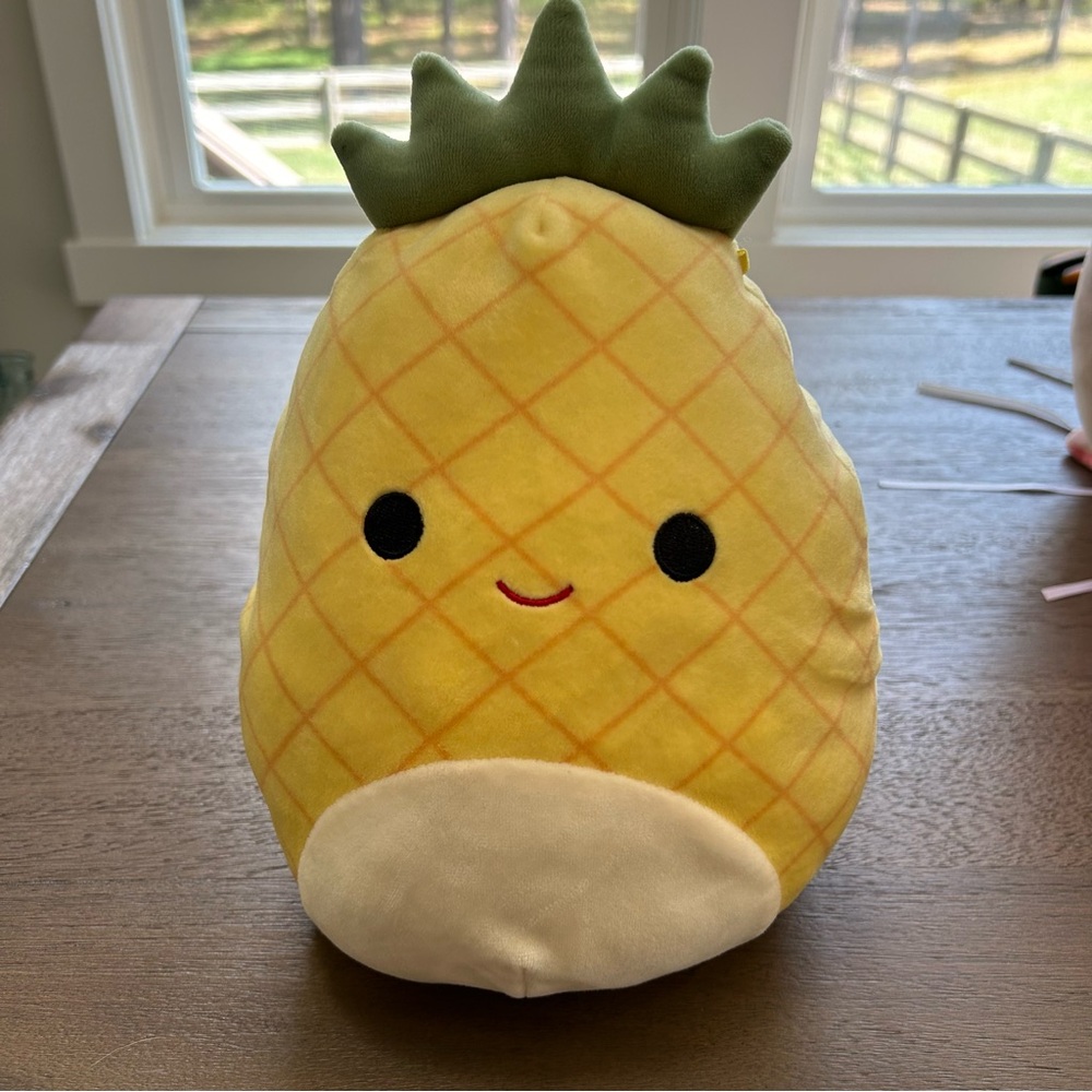 Maui the pineapple squishmallow 8”